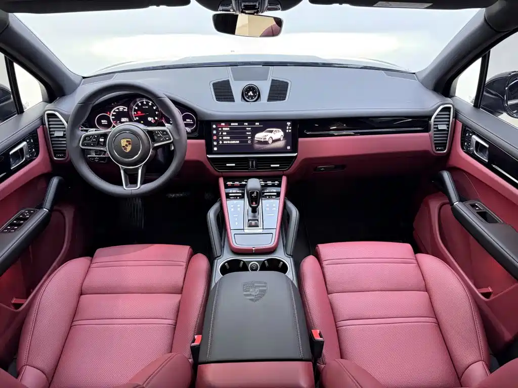 Porsche Cayenne — миниатюра 11