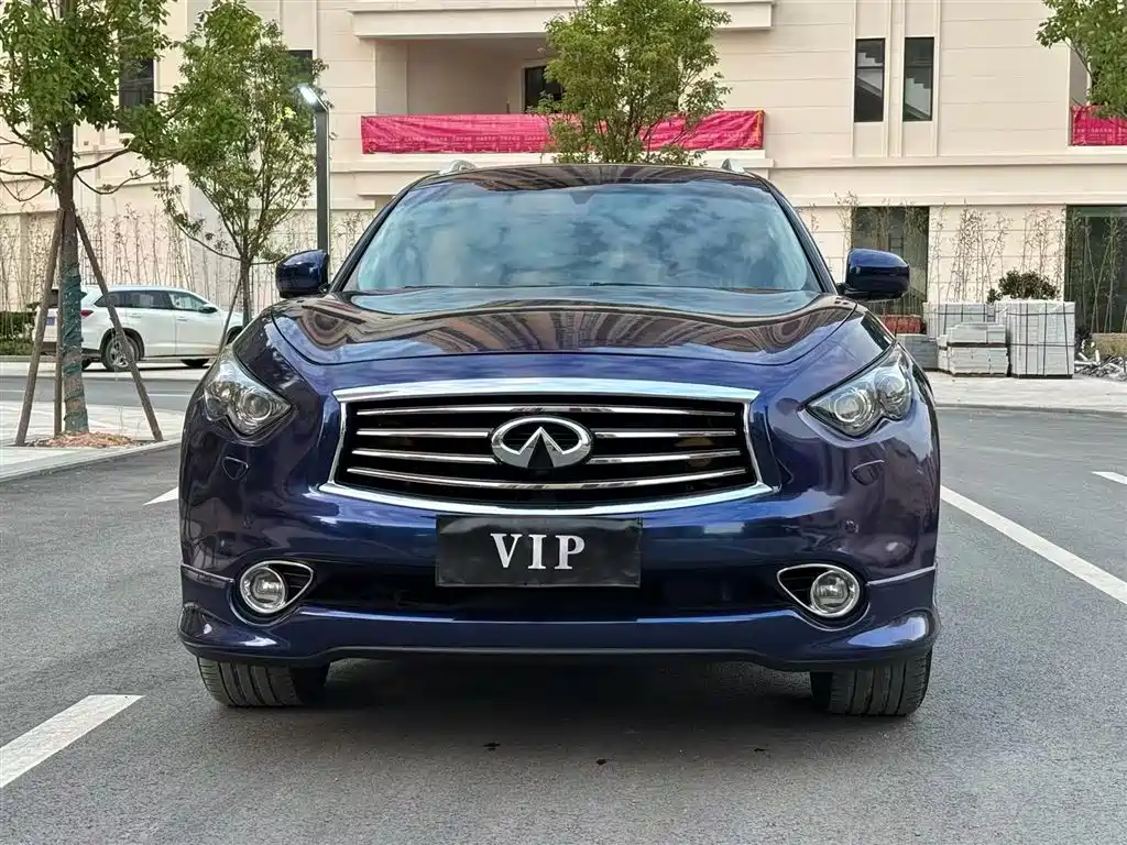 Infiniti QX70 2013 3.7L