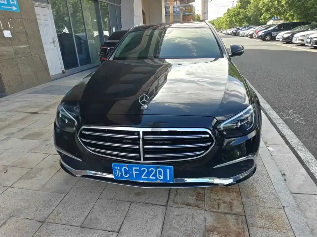 Mercedes-Benz E-Class — миниатюра 2