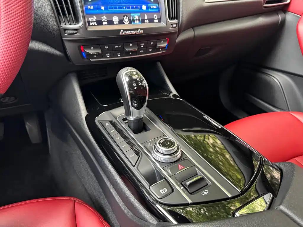 Maserati Levante — миниатюра 12