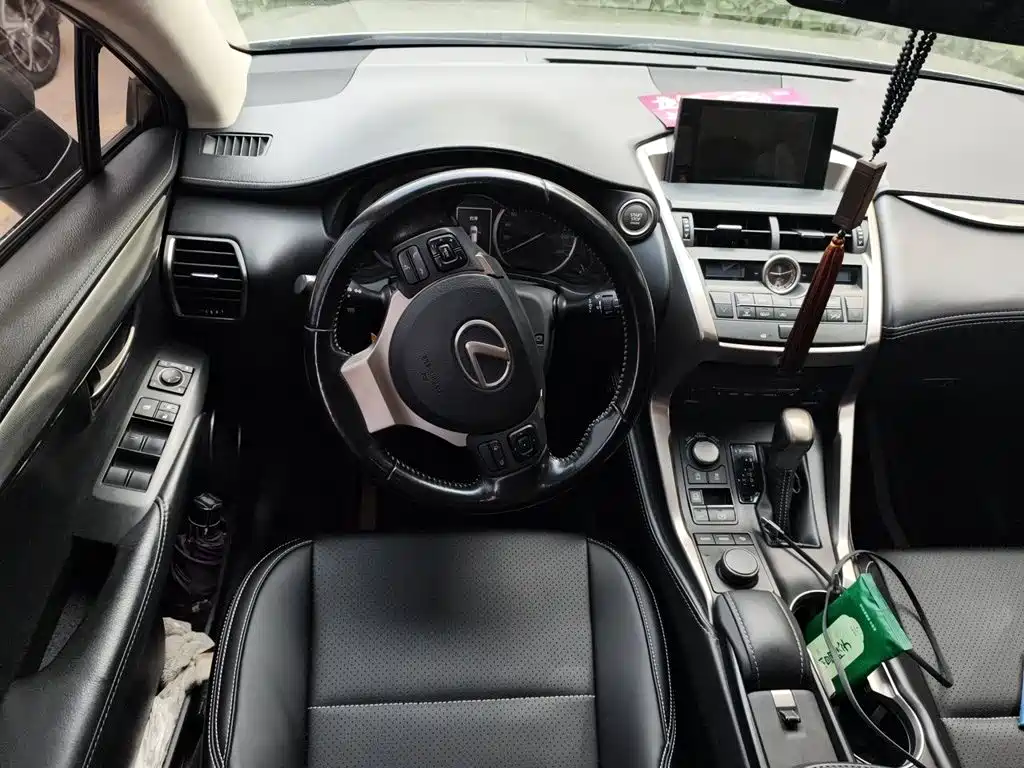 Lexus NX — миниатюра 11