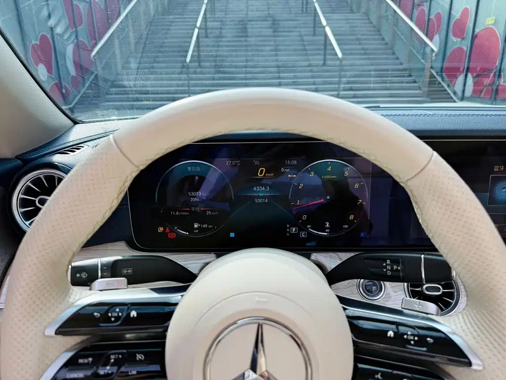 Mercedes-Benz E-Class (Import) — миниатюра 15