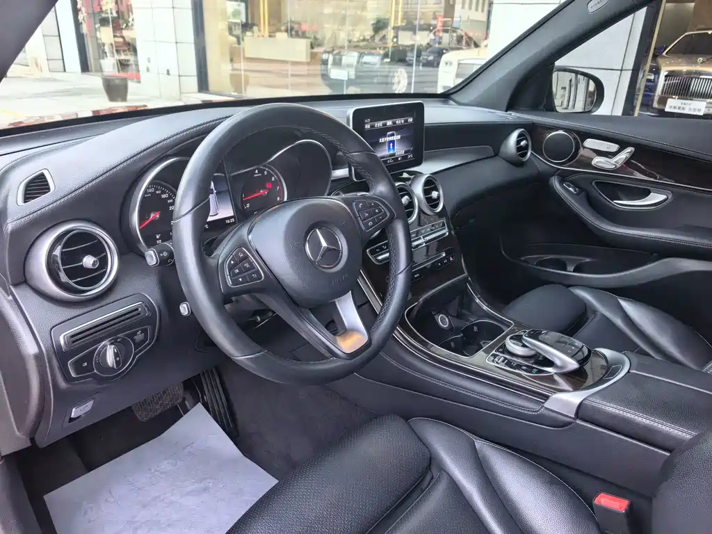 Mercedes-Benz GLC — миниатюра 7