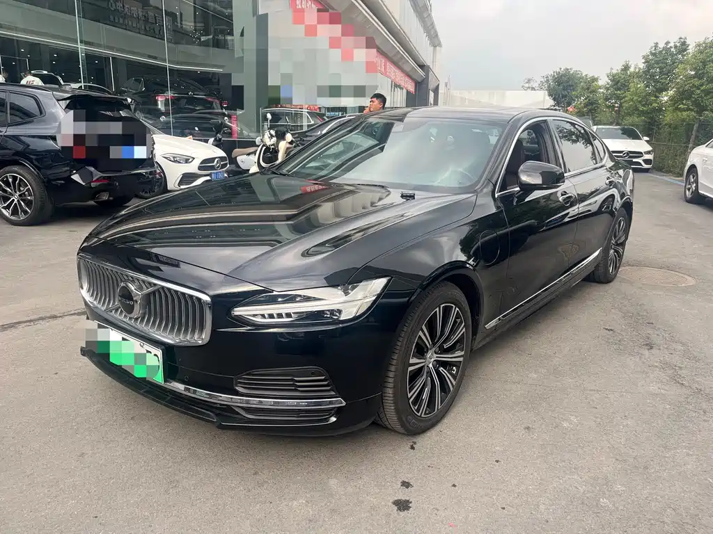 Volvo S90