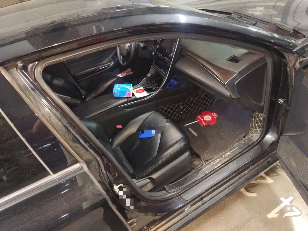 Toyota Avalon — миниатюра 18