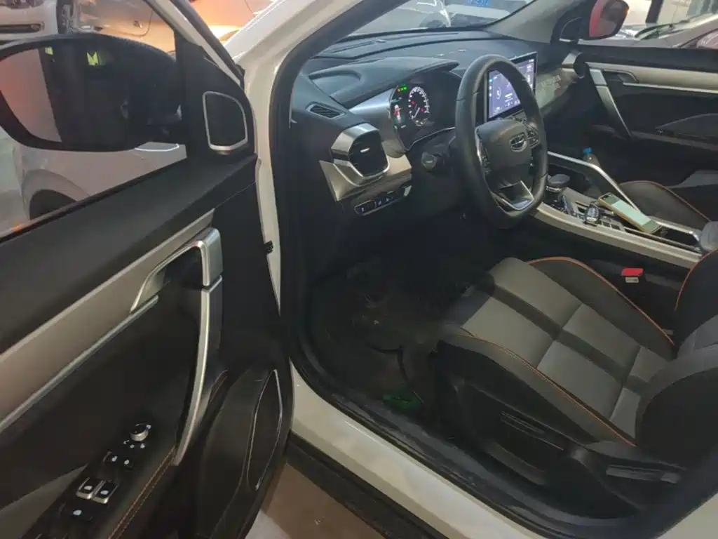 Geely Binyue — миниатюра 16