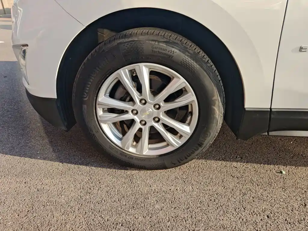 Chevrolet Equinox — миниатюра 23