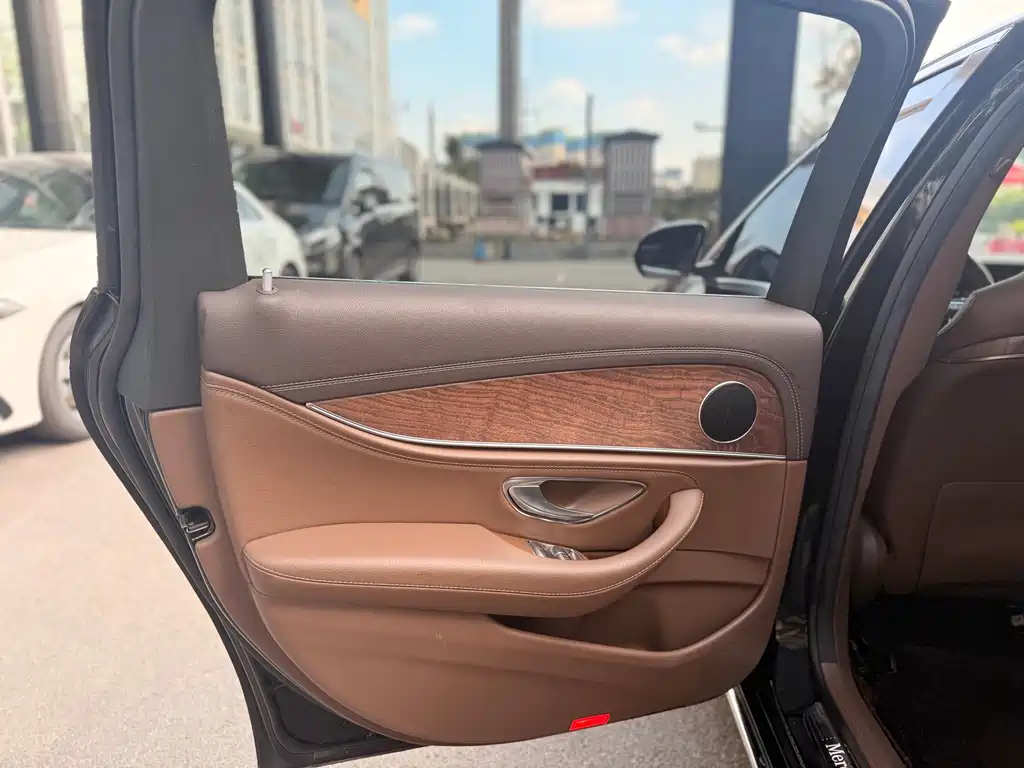 Mercedes-Benz E-Class New Energy — миниатюра 15