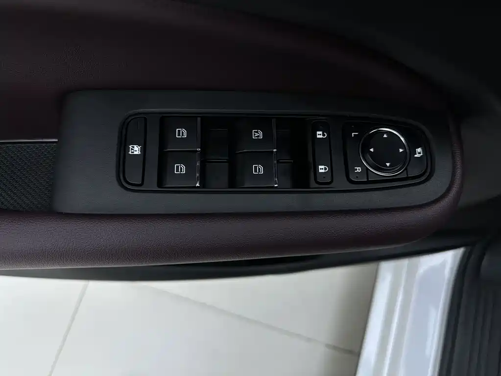 GAC Motor Trumpchi M6 — миниатюра 16