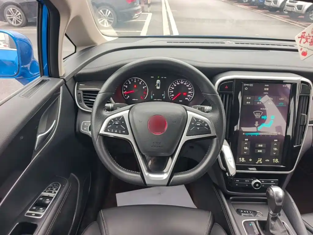 BYD MAX — миниатюра 11