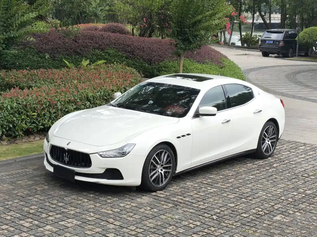 Maserati Ghibli 2014 3.0T Standard Edition