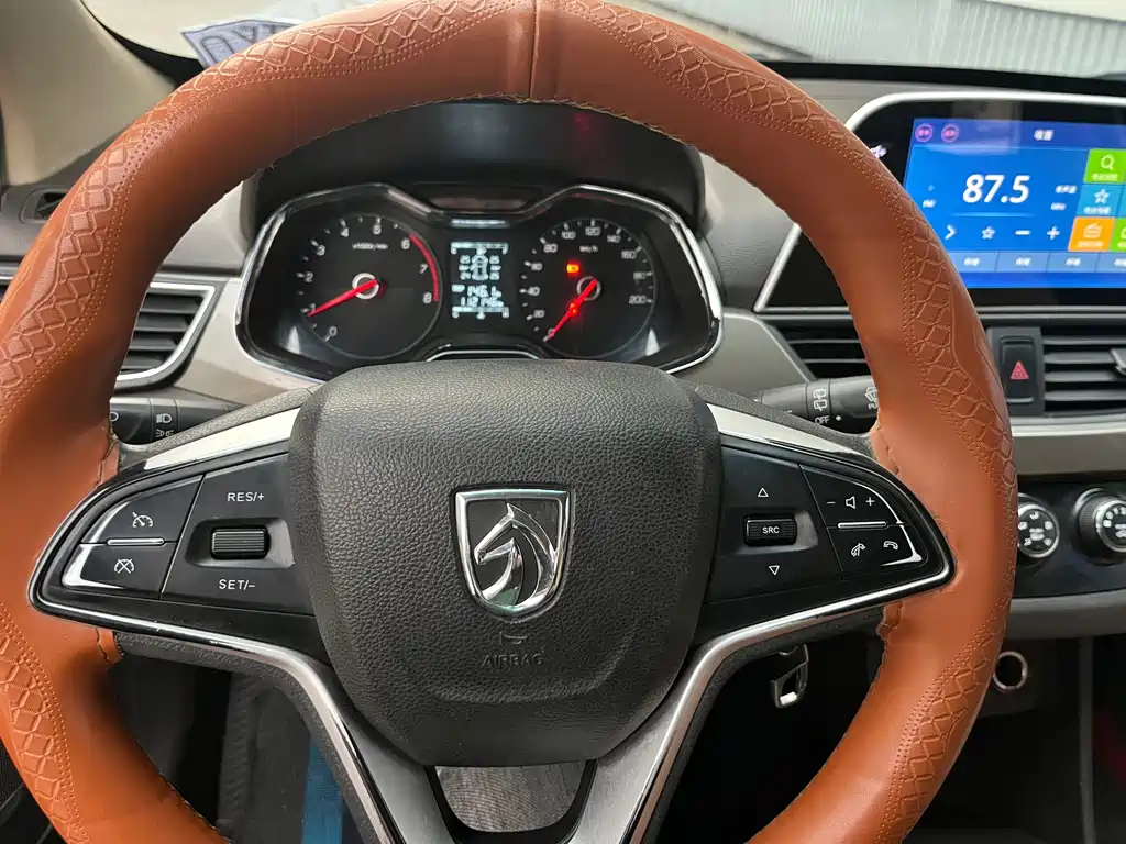 Baojun 310W — миниатюра 8