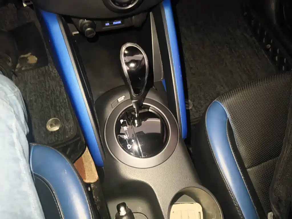 Hyundai Veloster — миниатюра 14