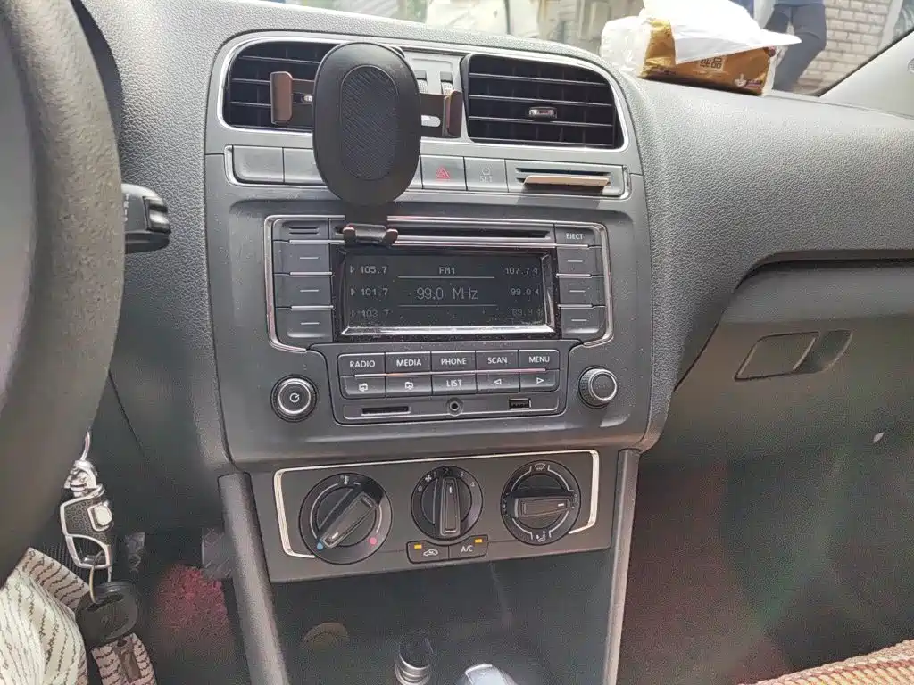 Volkswagen Polo — миниатюра 10