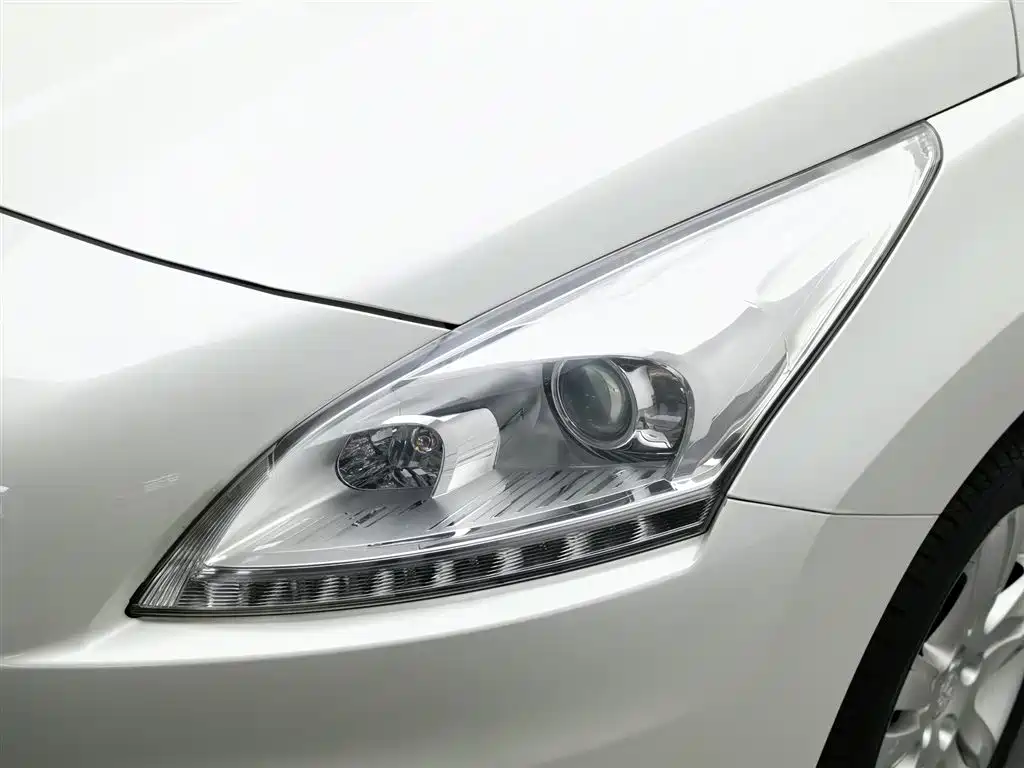 Peugeot 3008 2015 2.0L AT