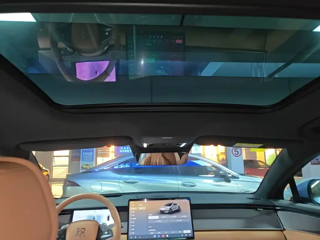 BYD Хань Ли — миниатюра 18