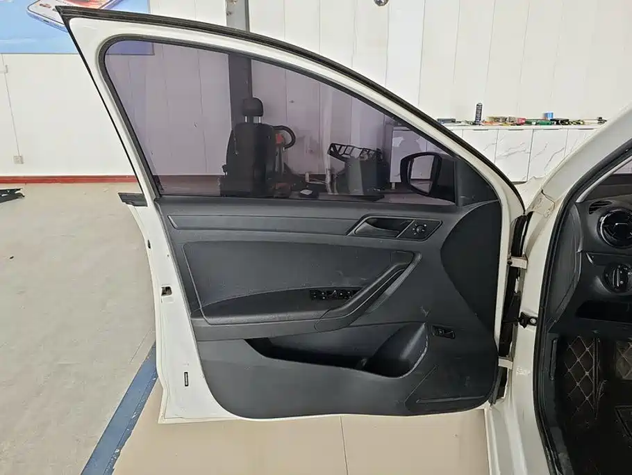 Volkswagen Jetta — миниатюра 7