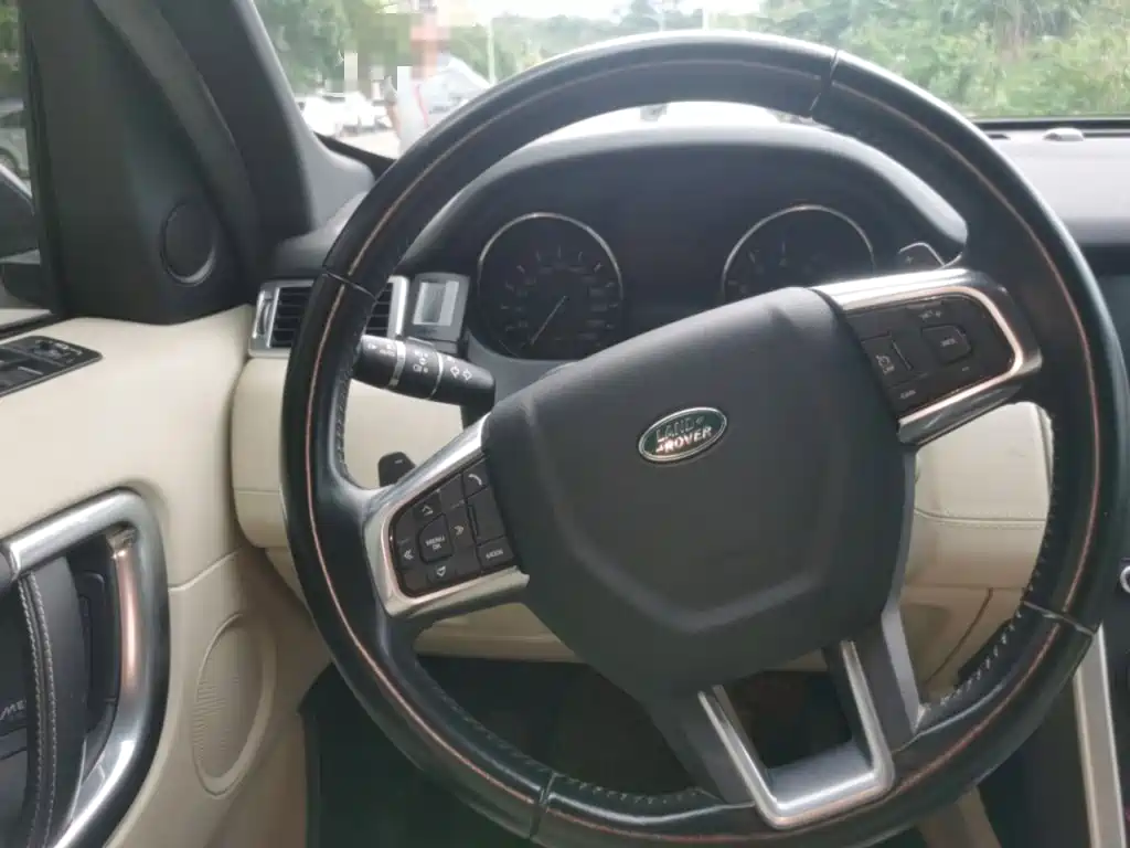 Land Rover Discovery Sport — миниатюра 6