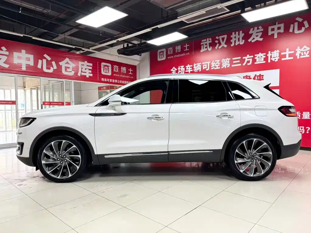 Lincoln Nautilus 2020 2.7T