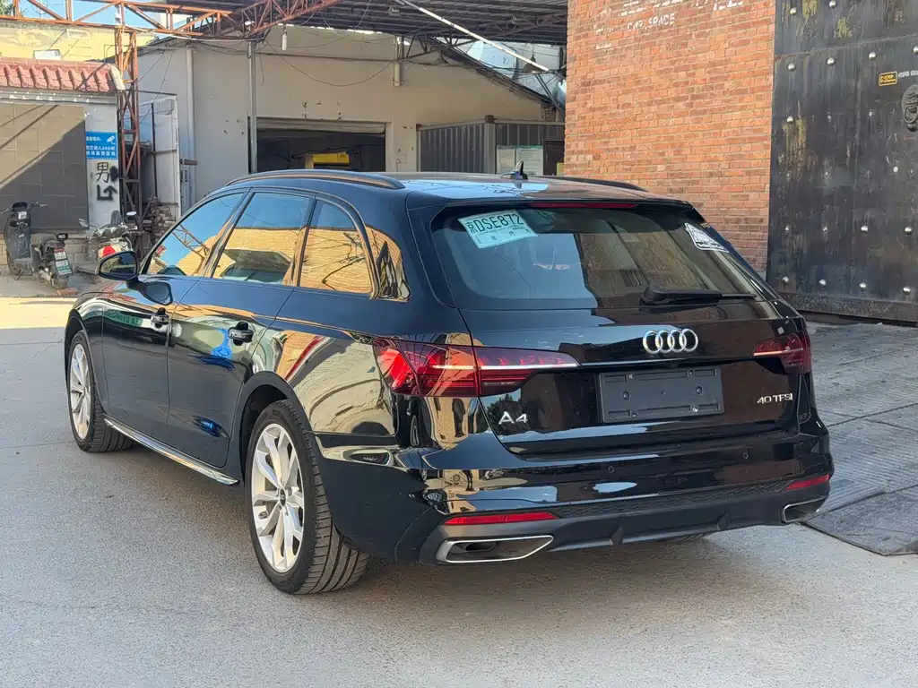 Audi A4 (Import) — миниатюра 7