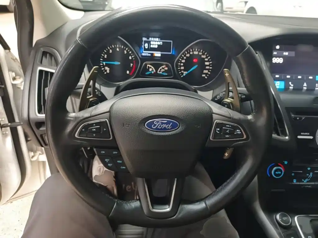 Ford Focus — миниатюра 11