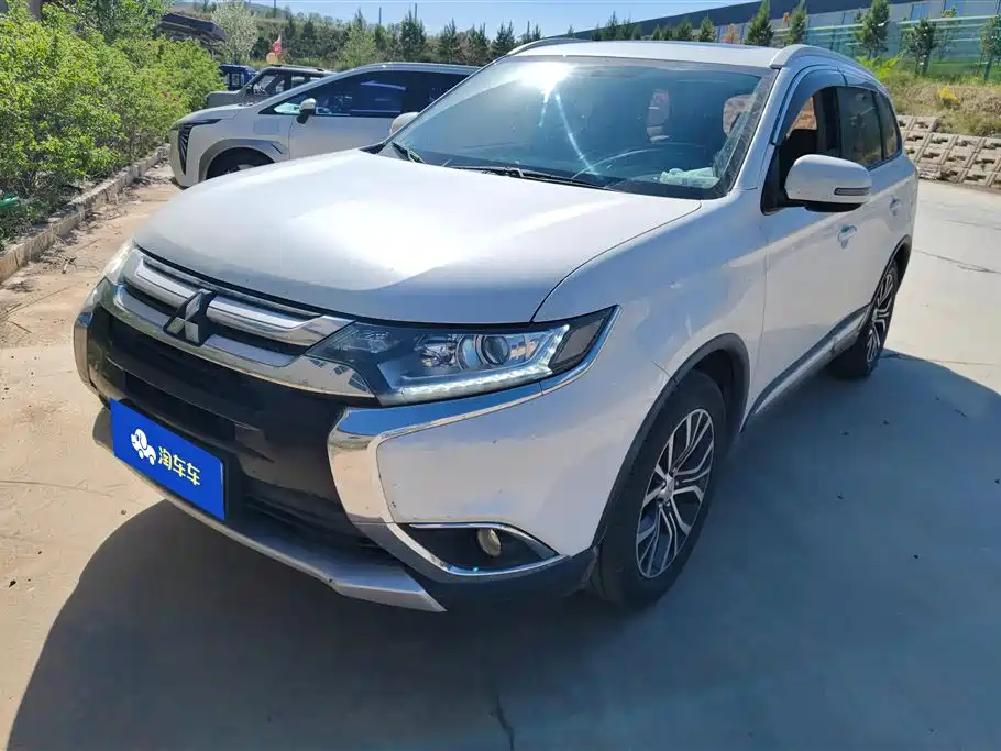 Купить Mitsubishi Outlander