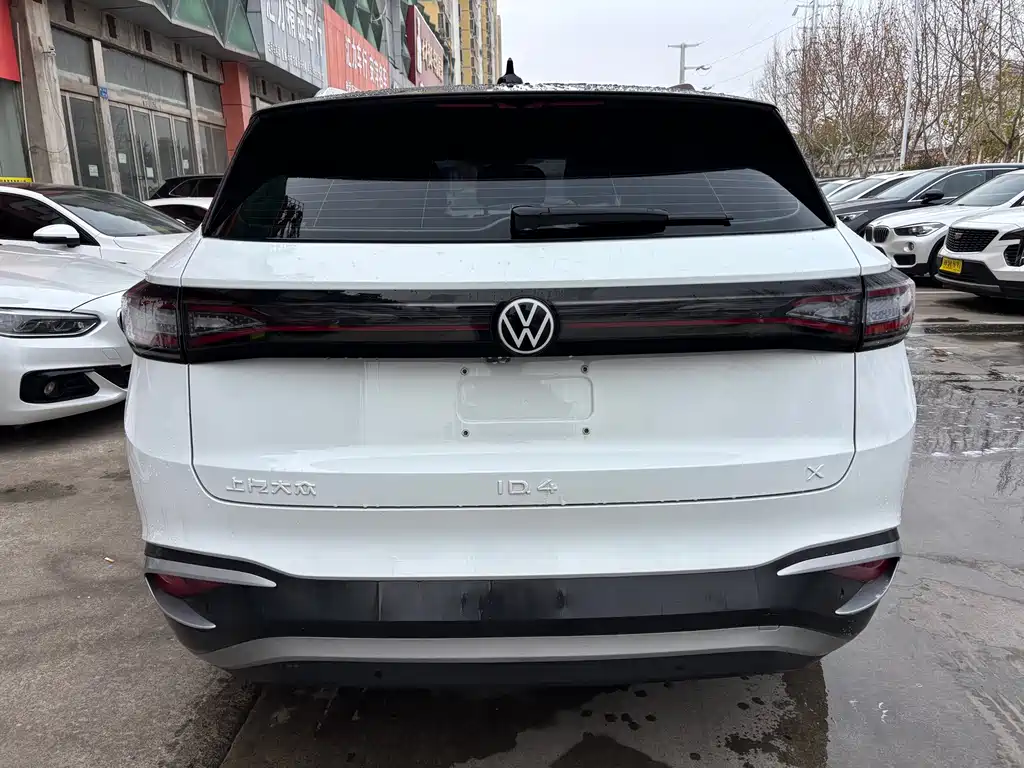 VOLKSWAGEN ID.4 X