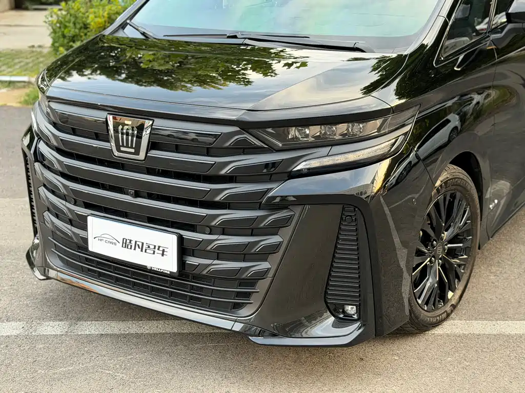 Toyota Vellfire — миниатюра 6
