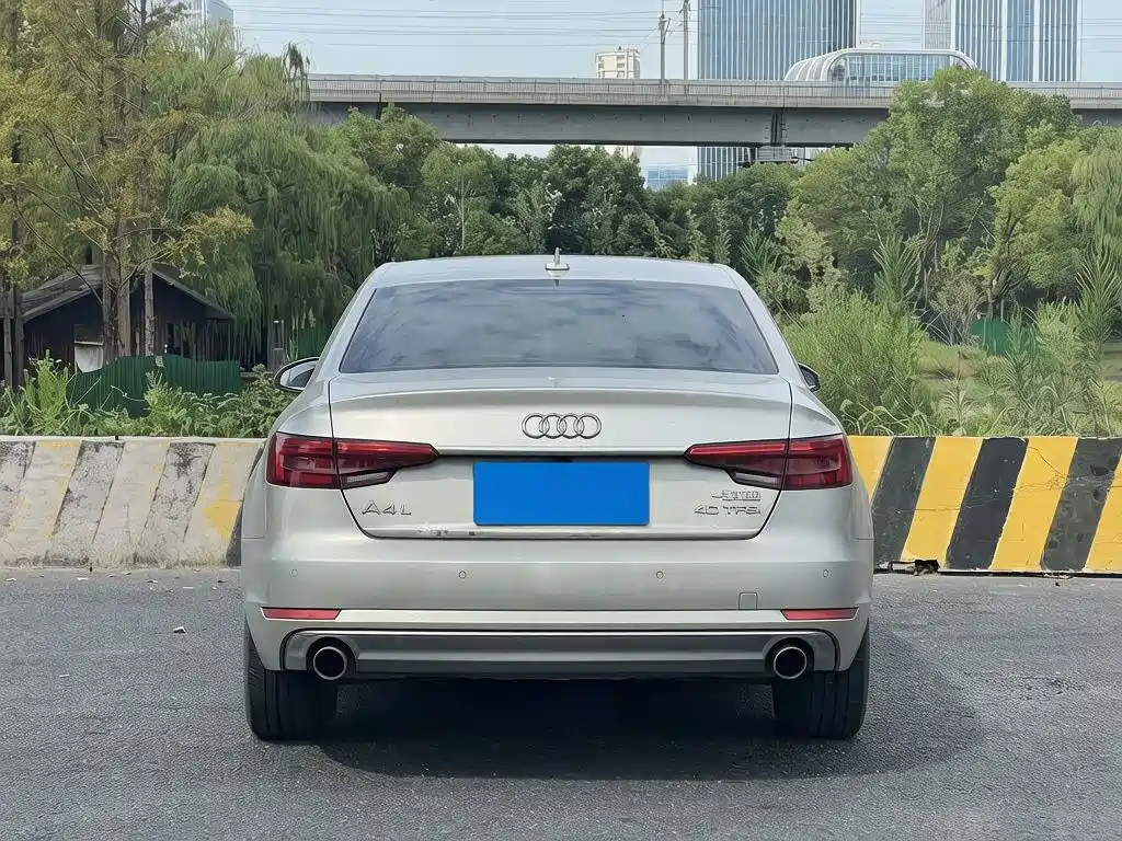 Audi A4L — миниатюра 6