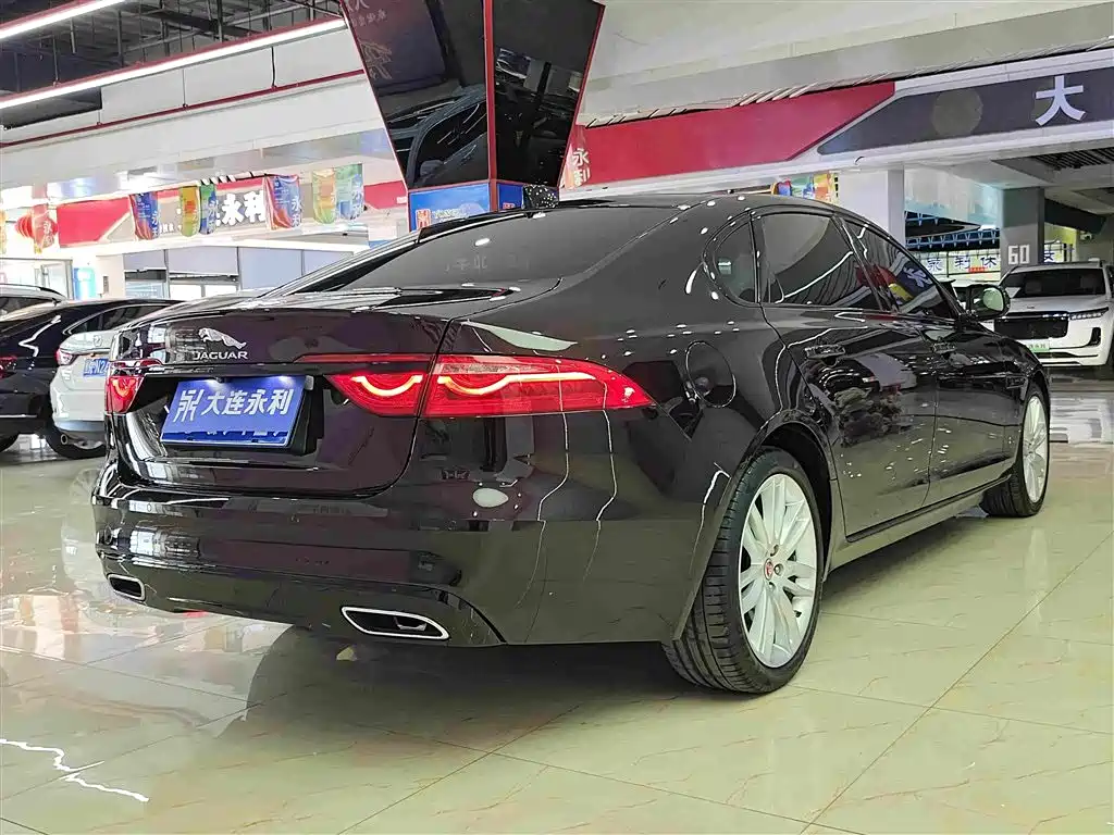 Jaguar XFL — миниатюра 13