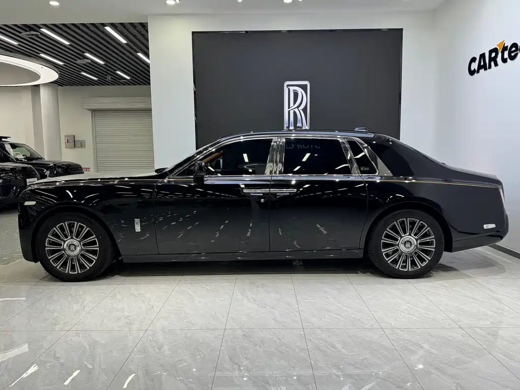 Rolls-Royce Phantom — миниатюра 20