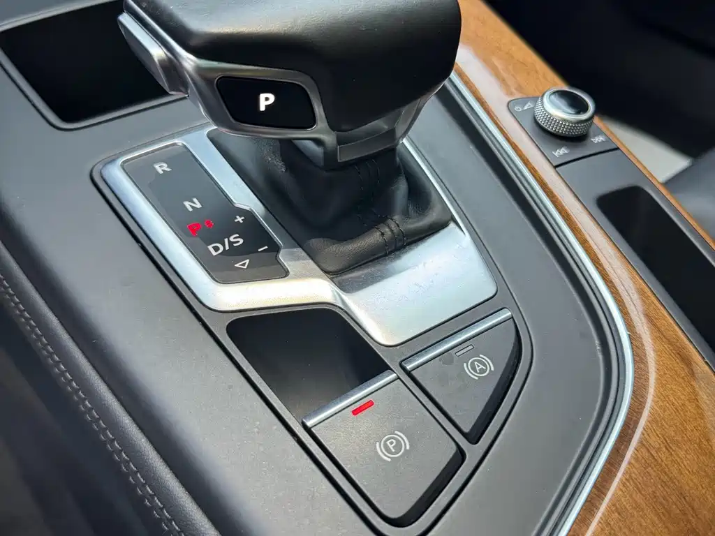 Audi A4L — миниатюра 14