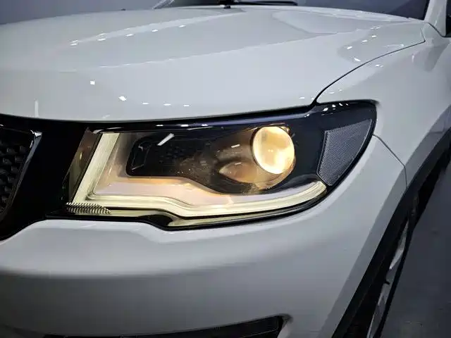 Jeep Compass — миниатюра 15