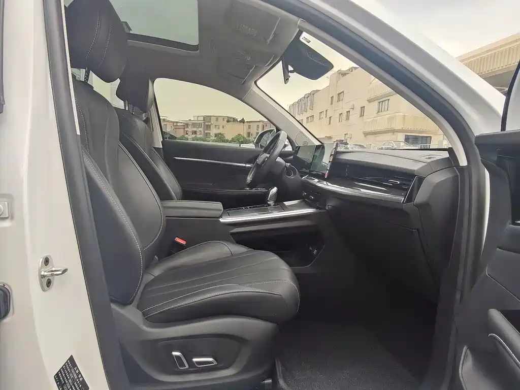 Roewe RX5 MAX — миниатюра 11