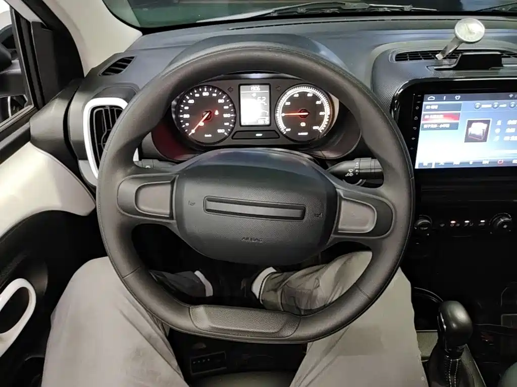 Roewe Clever — миниатюра 11