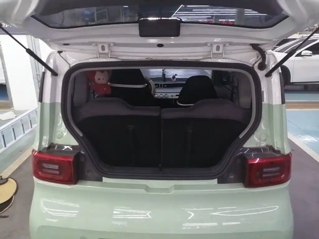 Wuling MINIEV — миниатюра 19