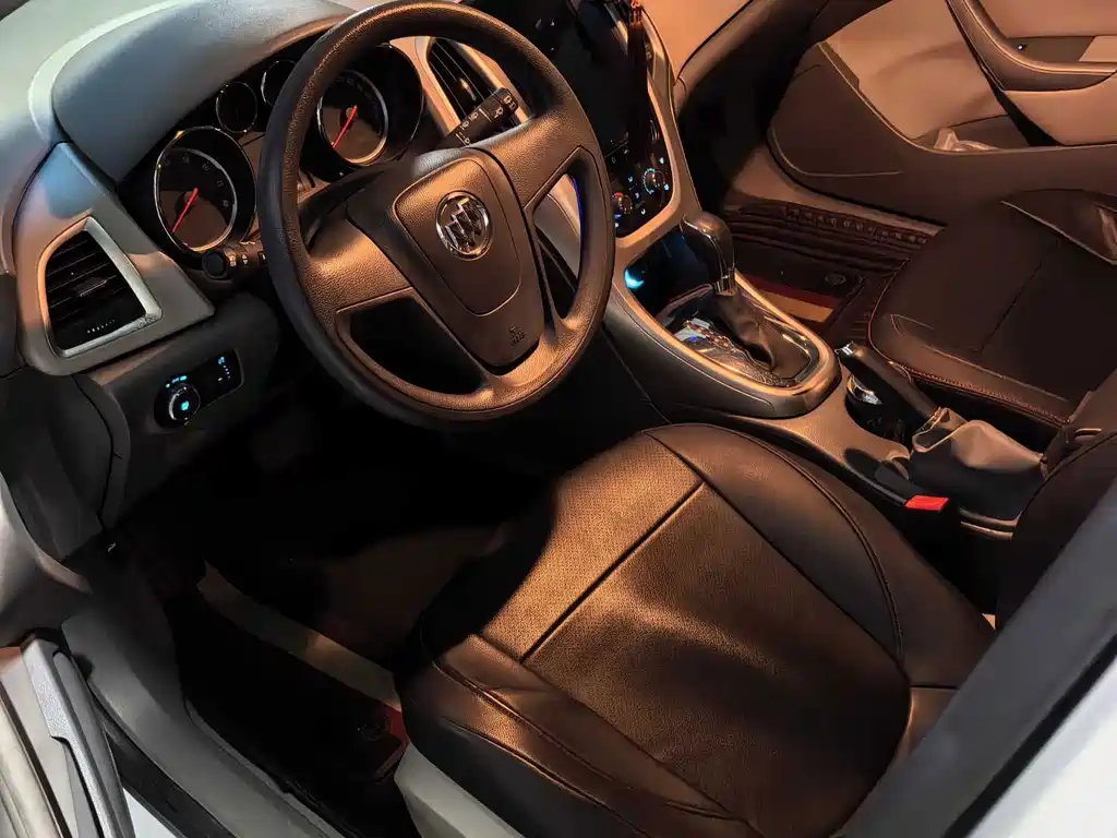 Buick Excelle — миниатюра 8