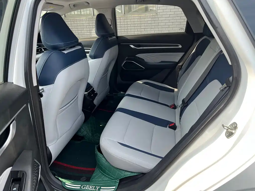 Geely Emgrand — миниатюра 7