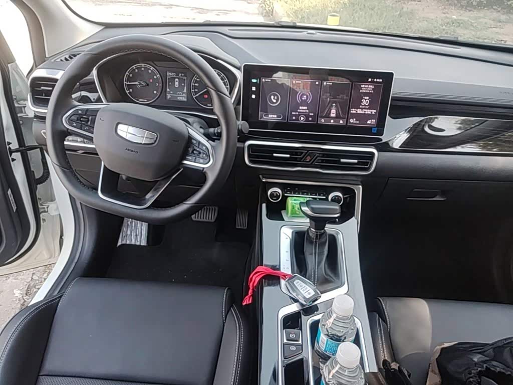 Geely Binyue 1.5 л 2025 г. Белый, пробег 1100 км