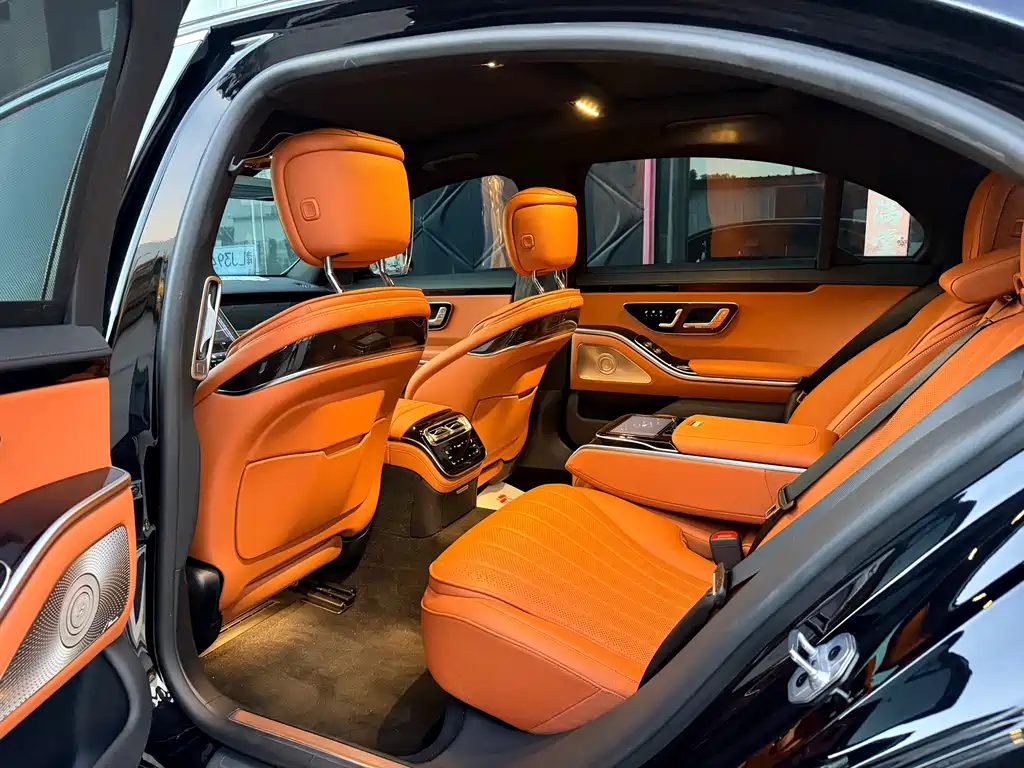 Mercedes-Benz S-Class — миниатюра 6