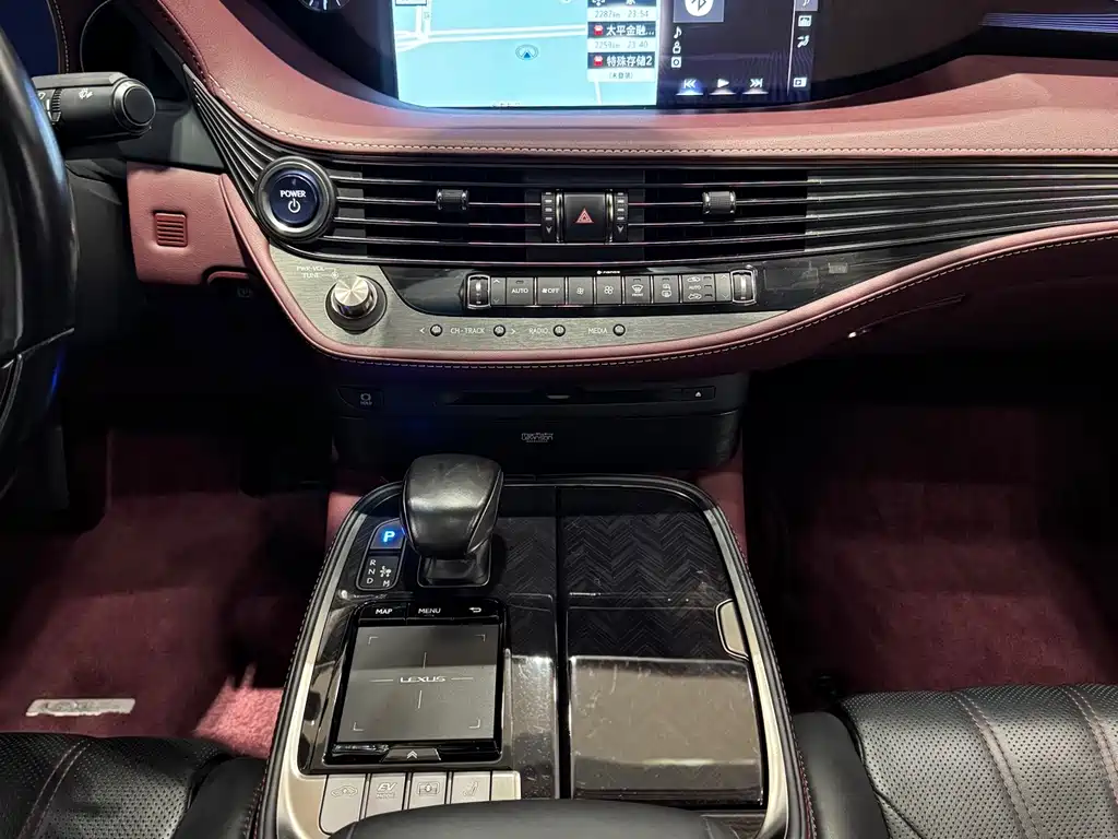 Lexus LS — миниатюра 13