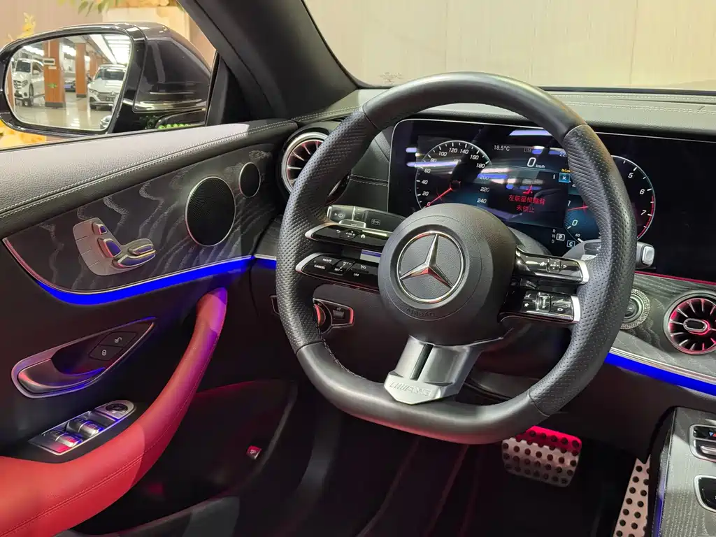 MERCEDES-BENZ E CLASS