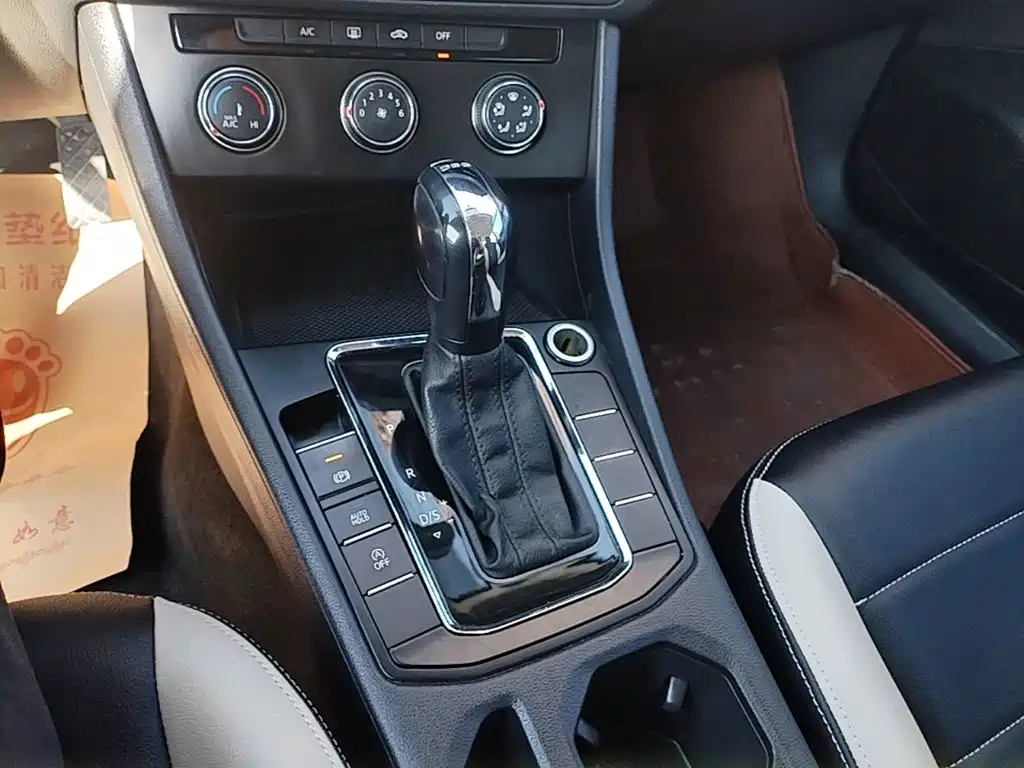 Volkswagen Bora — миниатюра 14