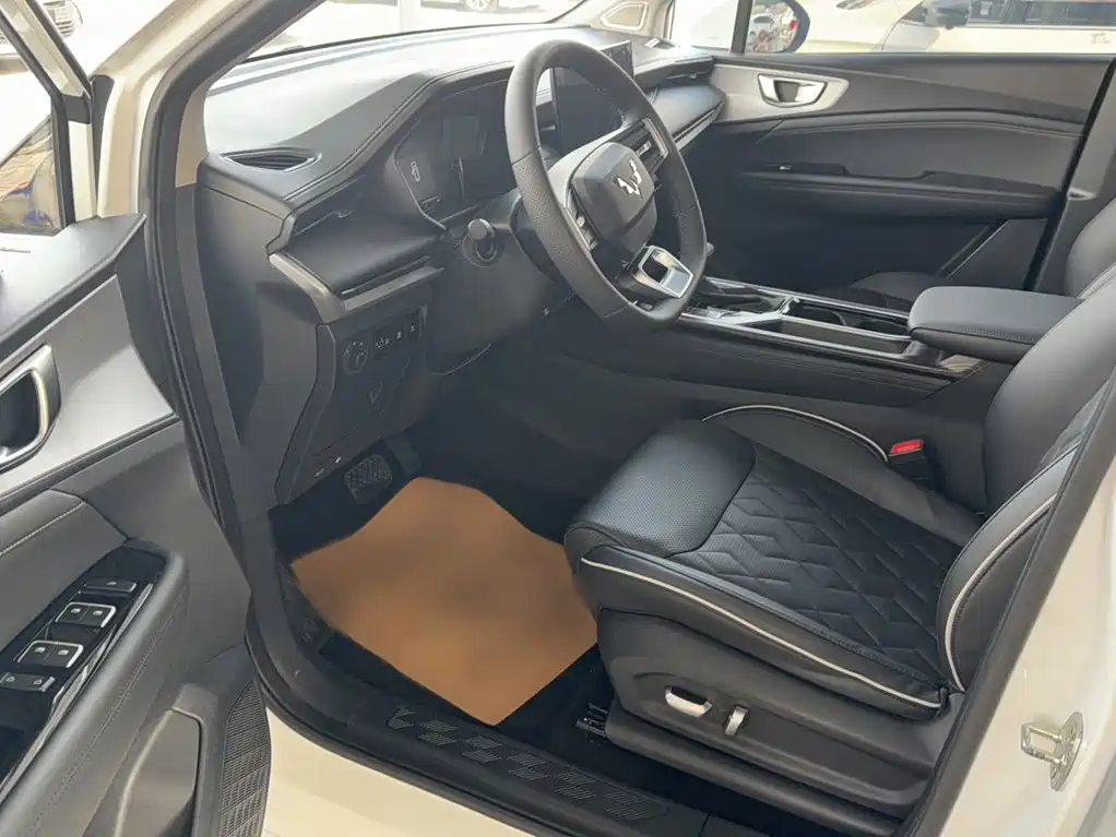 Wuling Jiachen — миниатюра 16