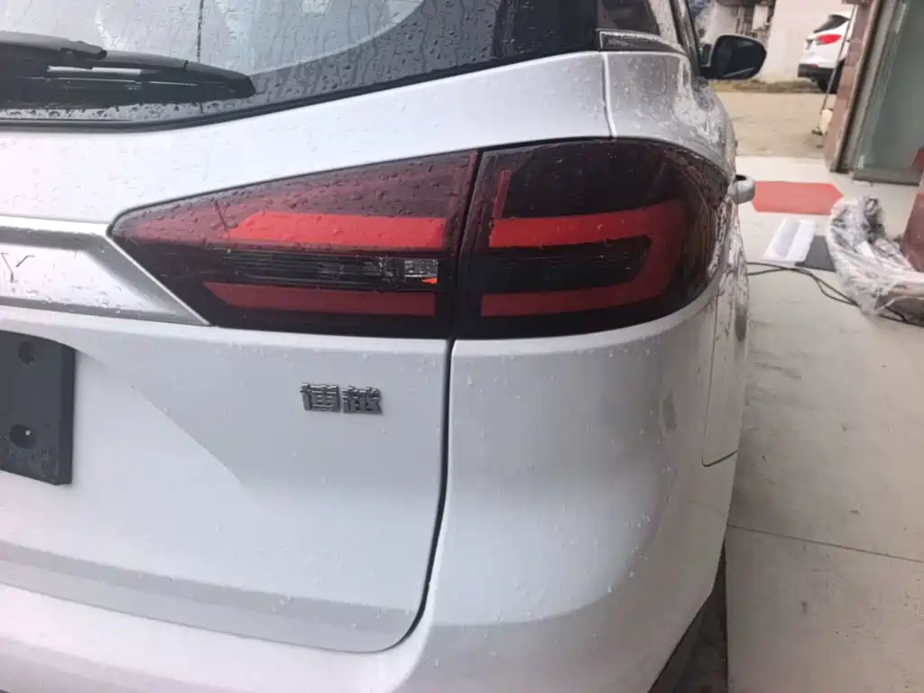 Geely Boyue — миниатюра 8