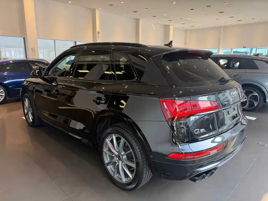 Audi Q5L — миниатюра 5