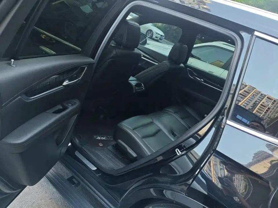 Cadillac XT6 — миниатюра 6
