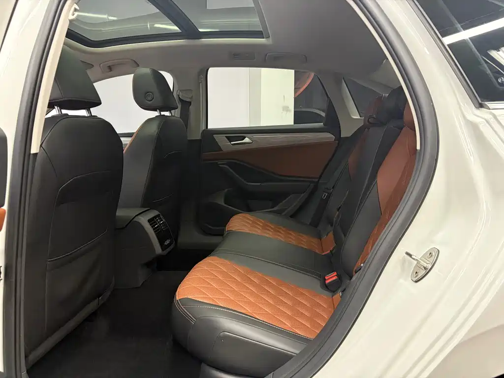 Volkswagen Sagitar — миниатюра 15