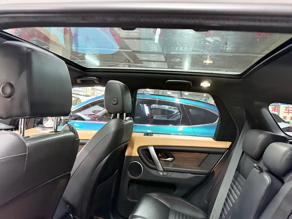 Land Rover Discovery Sport — миниатюра 12
