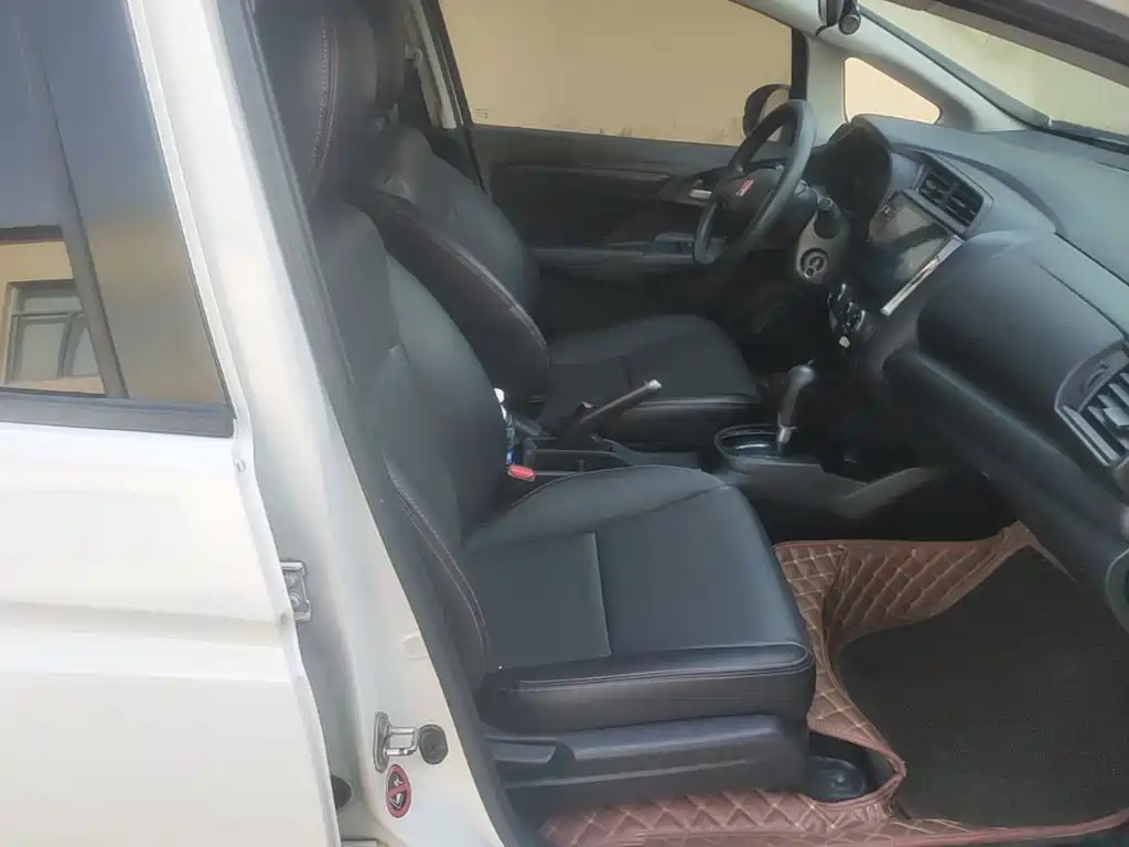Honda Fit — миниатюра 25